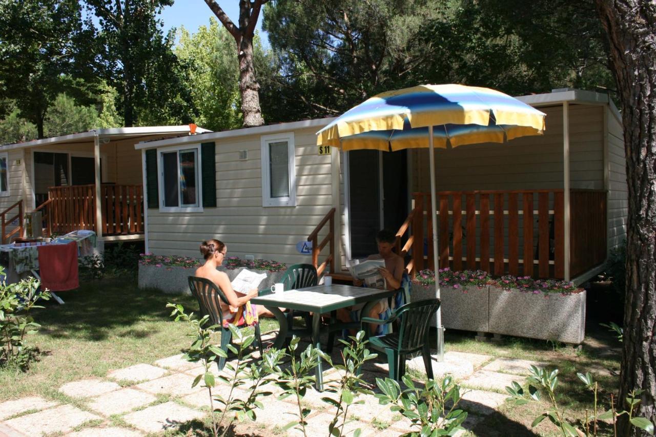 Camping Badiaccia Village Castiglione del Lago Esterno foto
