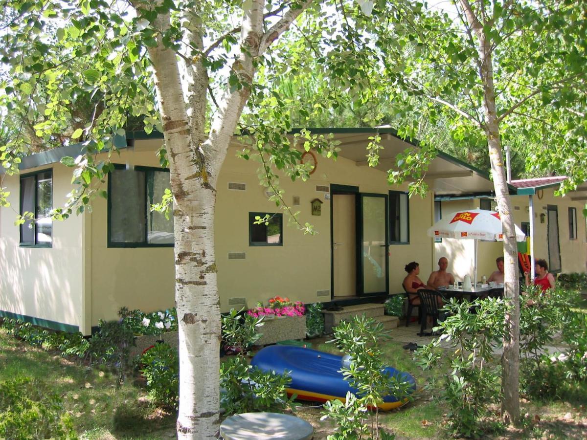 Camping Badiaccia Village Castiglione del Lago Esterno foto