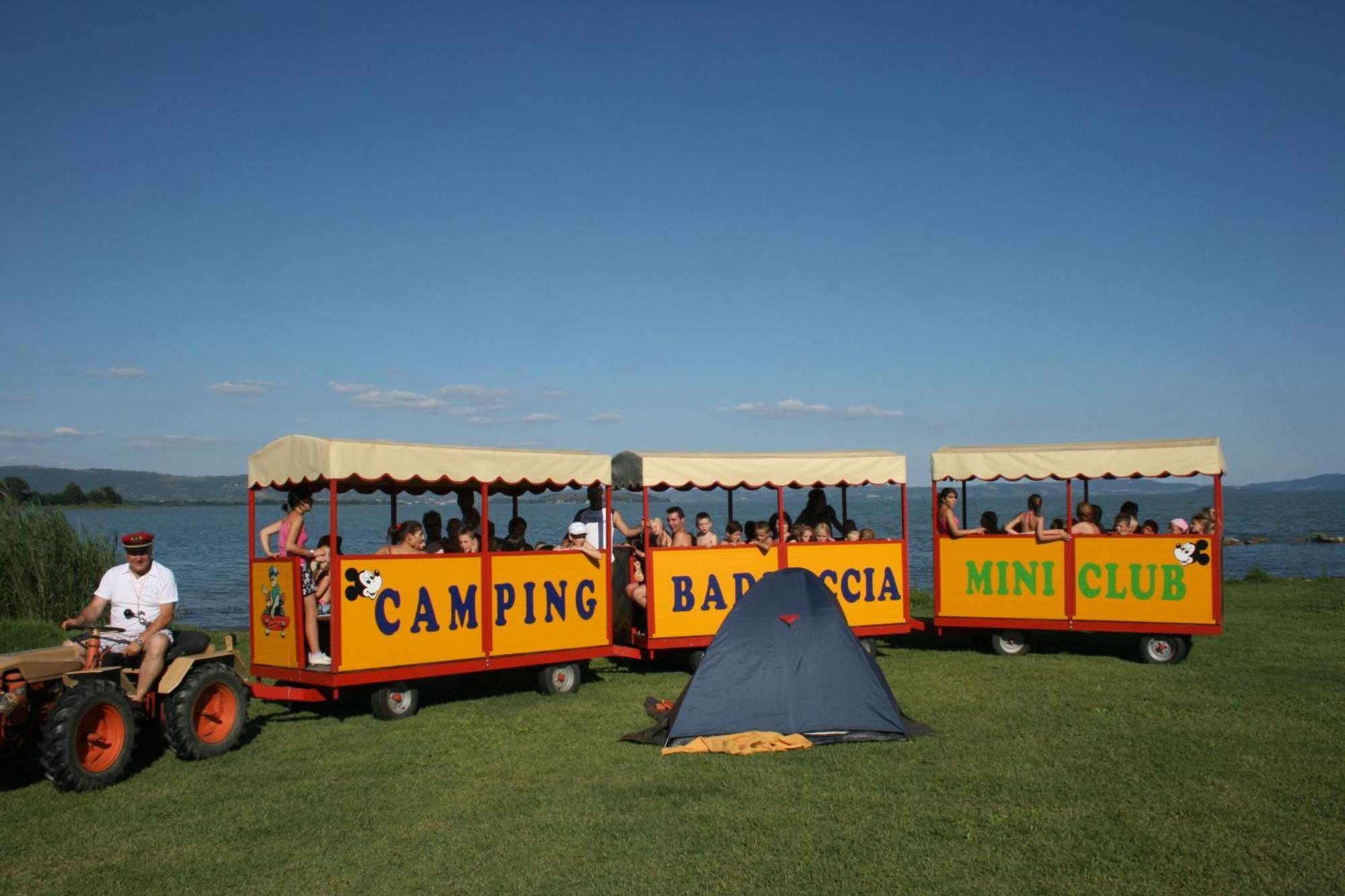 Camping Badiaccia Village Castiglione del Lago Esterno foto