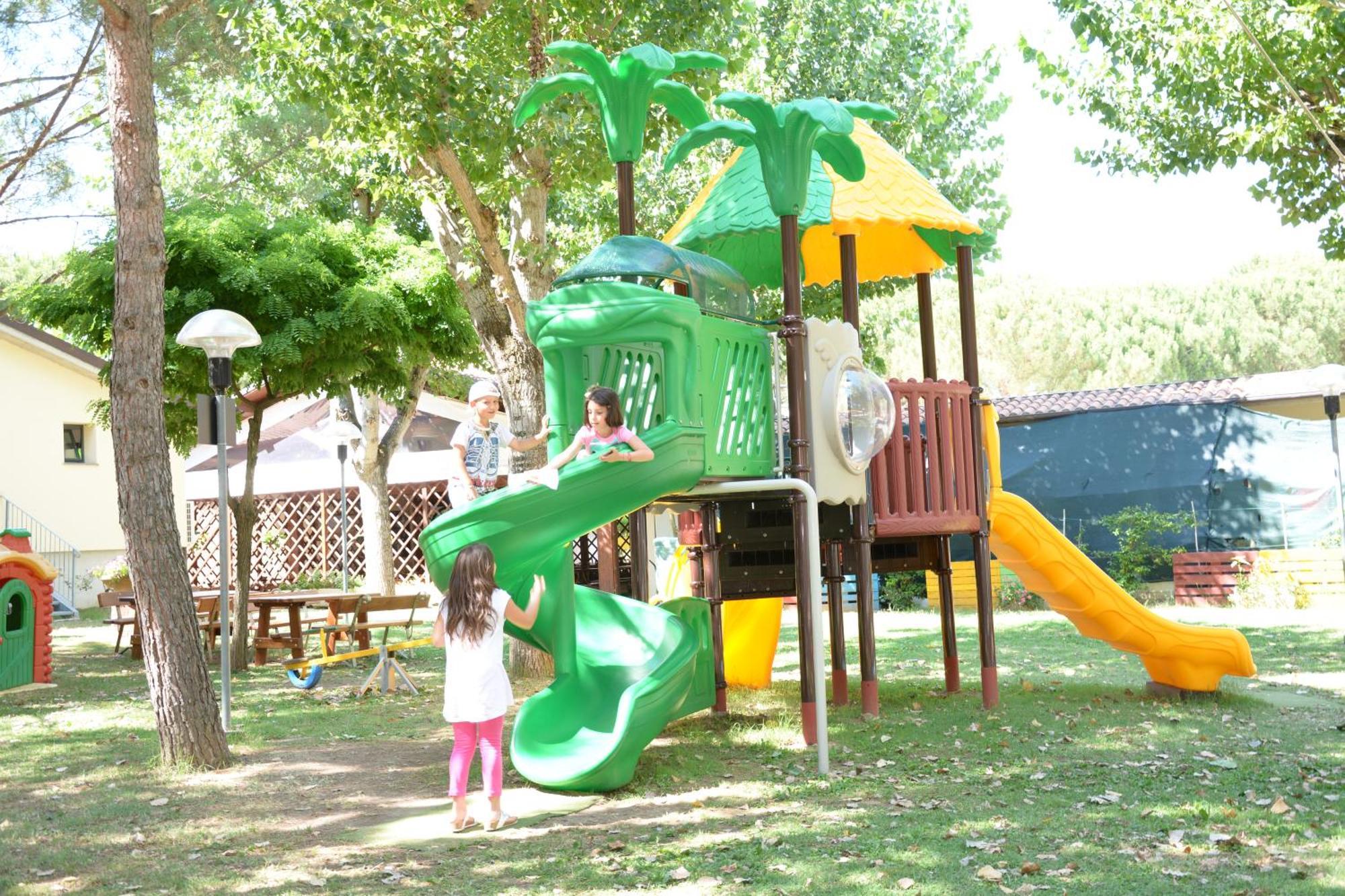 Camping Badiaccia Village Castiglione del Lago Esterno foto