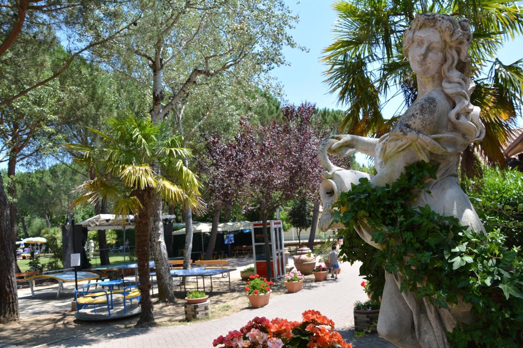 Camping Badiaccia Village Castiglione del Lago Esterno foto