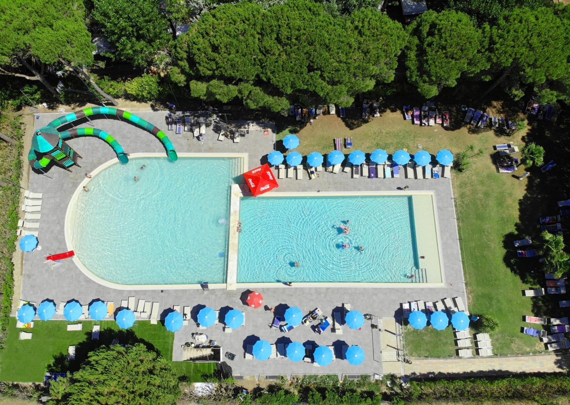 Camping Badiaccia Village Castiglione del Lago Esterno foto