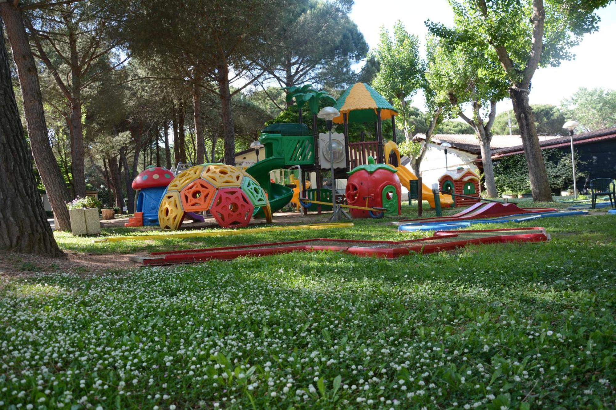 Camping Badiaccia Village Castiglione del Lago Esterno foto