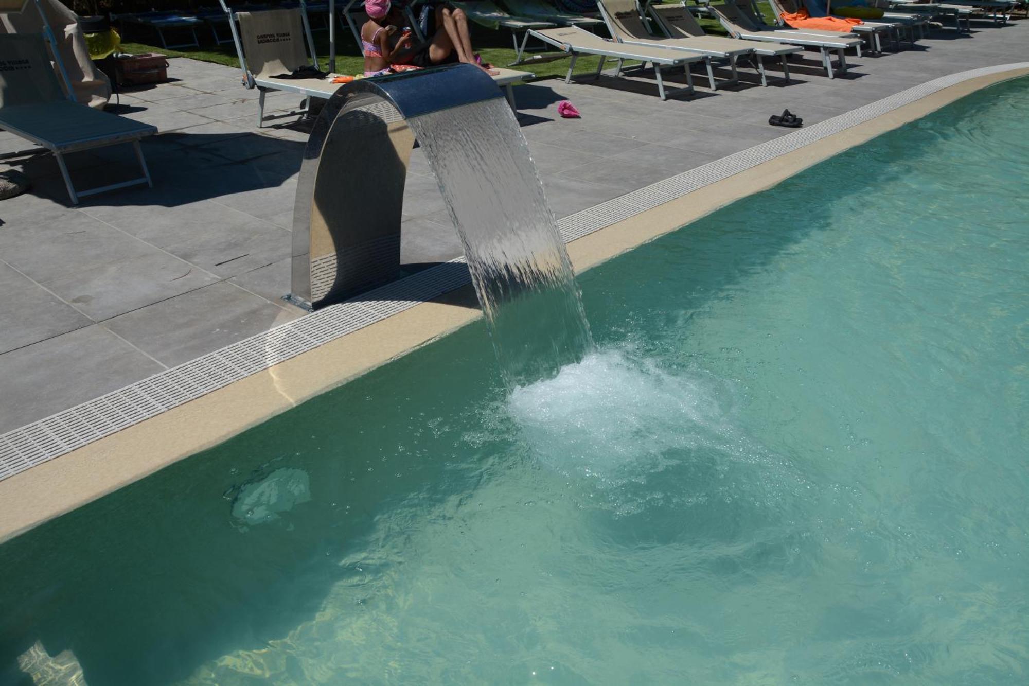 Camping Badiaccia Village Castiglione del Lago Esterno foto